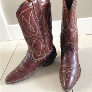 Vintage brown cowyboy boots